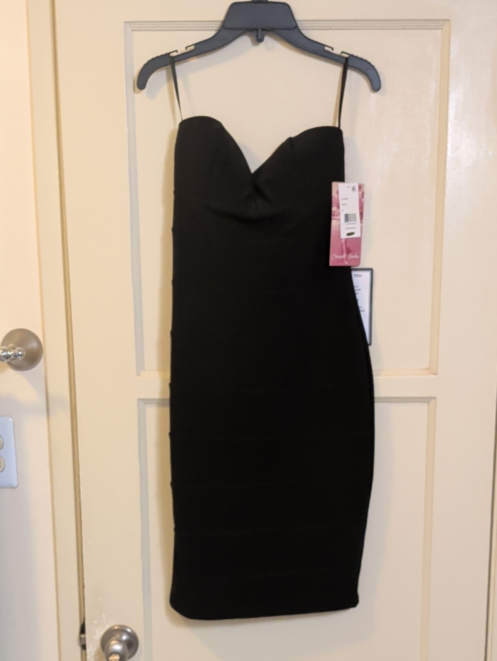 Emerald Sundae Black Strapless Sweetheart Bodycon Dress